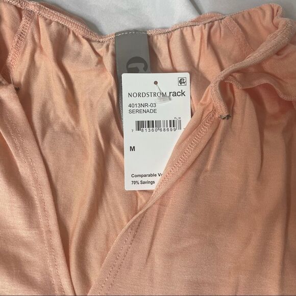 Ruffle Shoulder V-Neck Top GO COUTURE New SZ M pink salmon lightweight SZ M - Picture 7 of 9